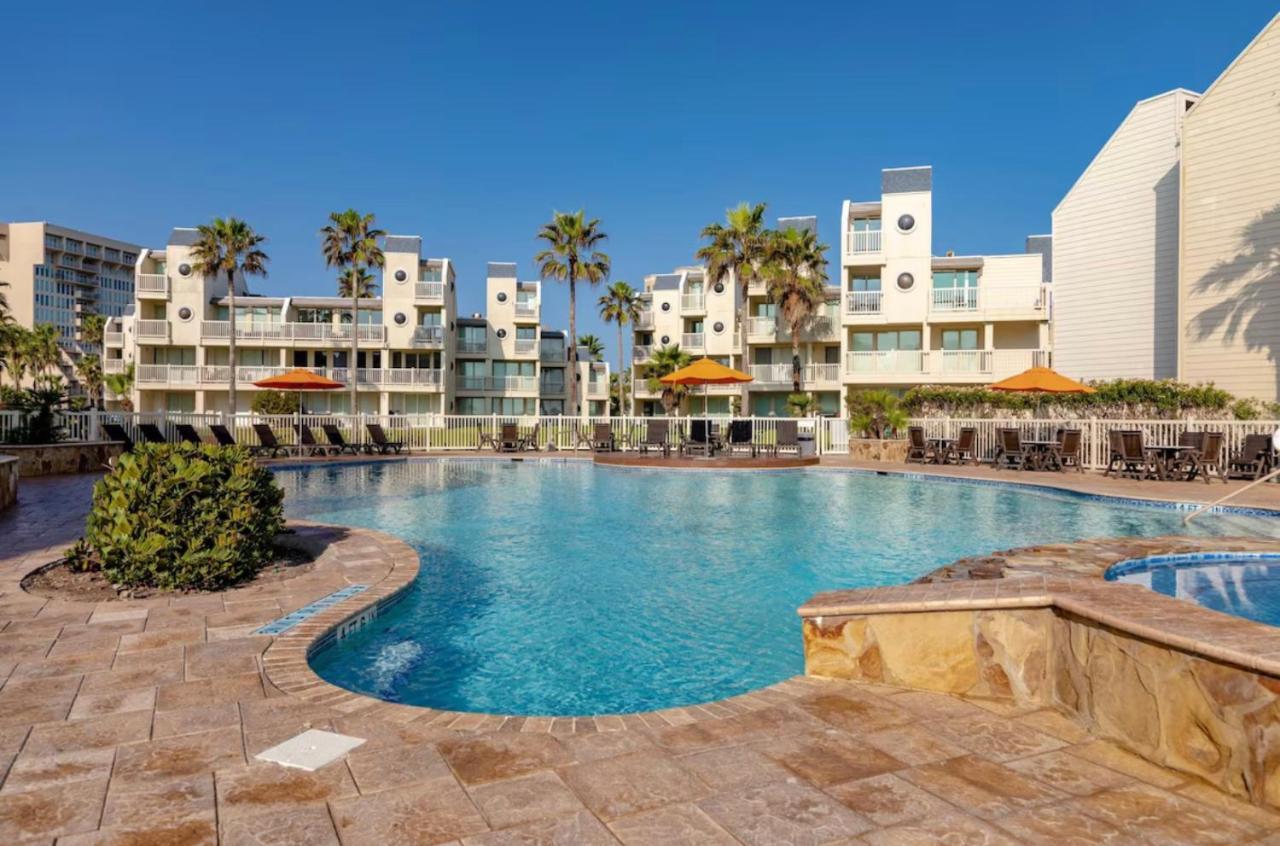 Ocean Breeze Retreat 2Bed 2Bath, Heated Pool! Apartman South Padre Island Kültér fotó