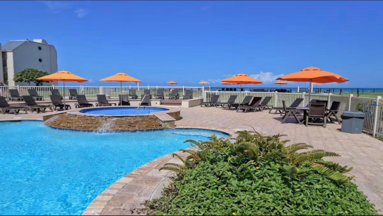 Ocean Breeze Retreat 2Bed 2Bath, Heated Pool! Apartman South Padre Island Kültér fotó